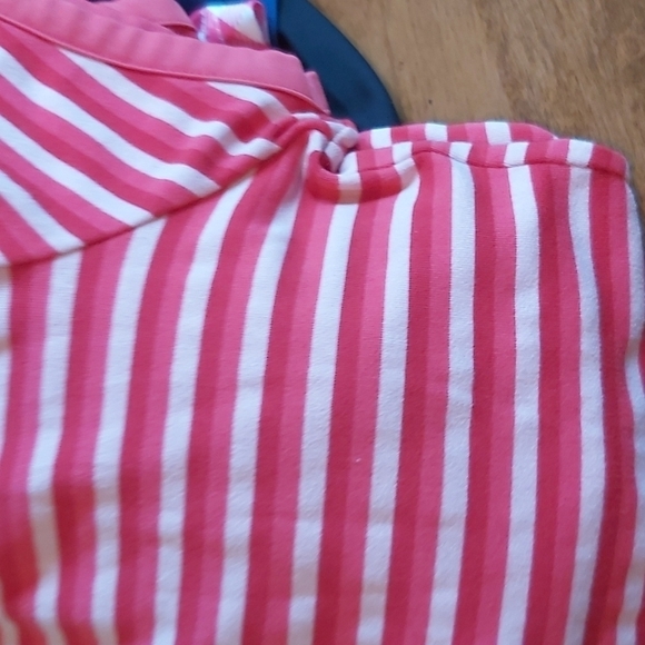 🍄3/50$🍄 THE NORTH FACE v-neck polo size Medium - Picture 7 of 7